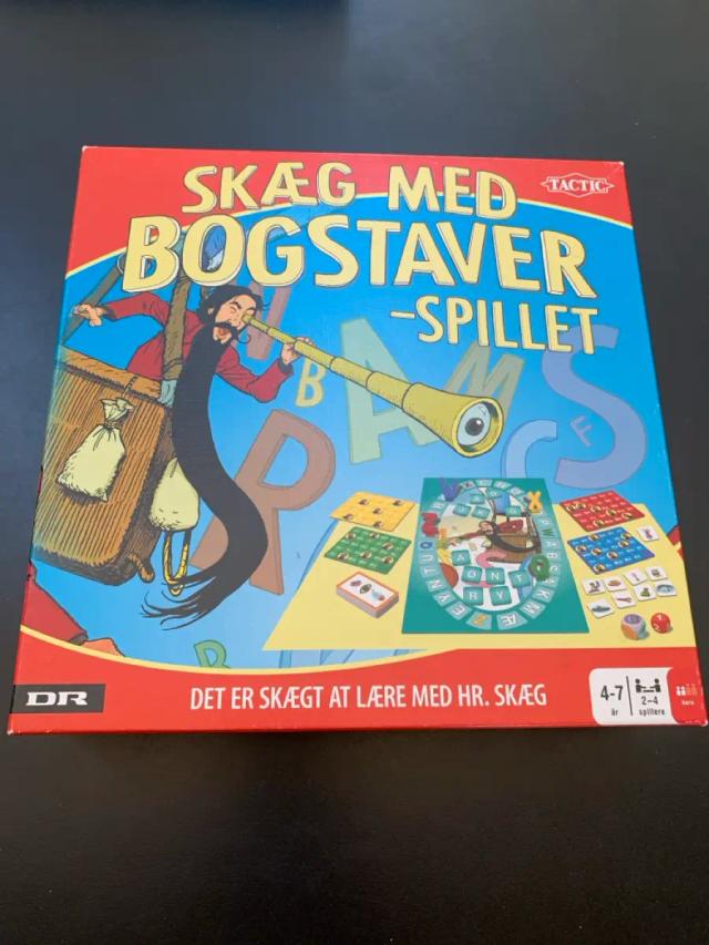 Skæg med bogstaver Brætspil