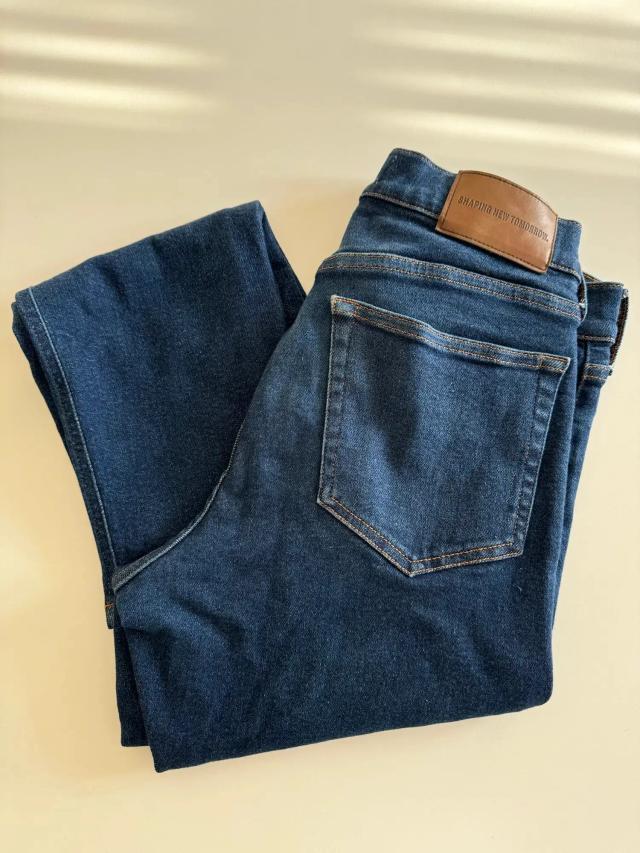 Shaping New Tomorrow jeans