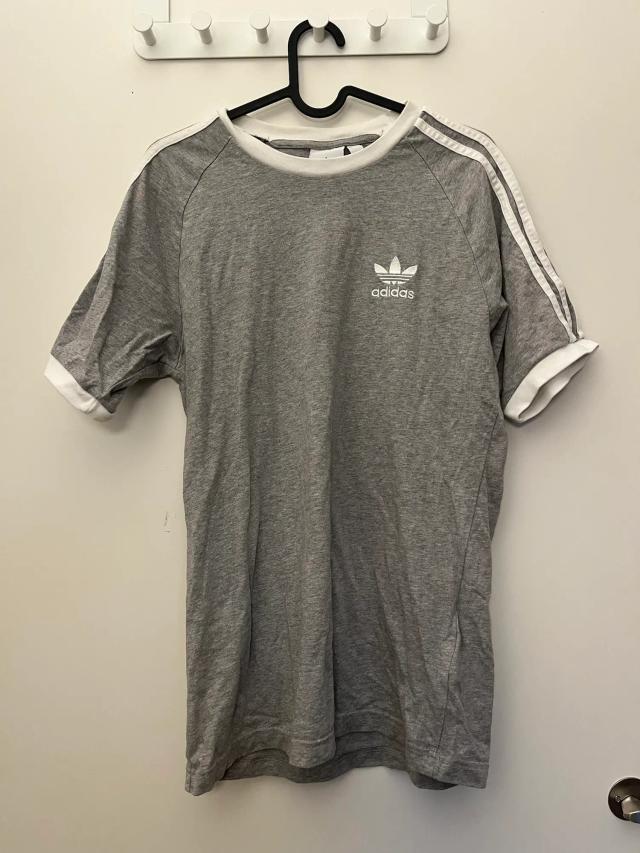 Adidas t-shirt