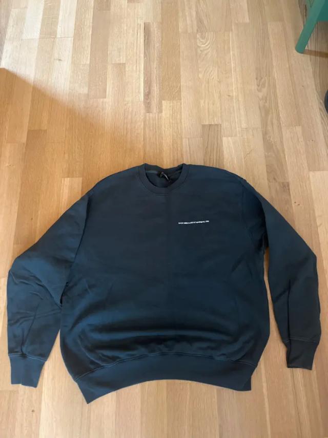 Mads Nørgaard sweatshirt