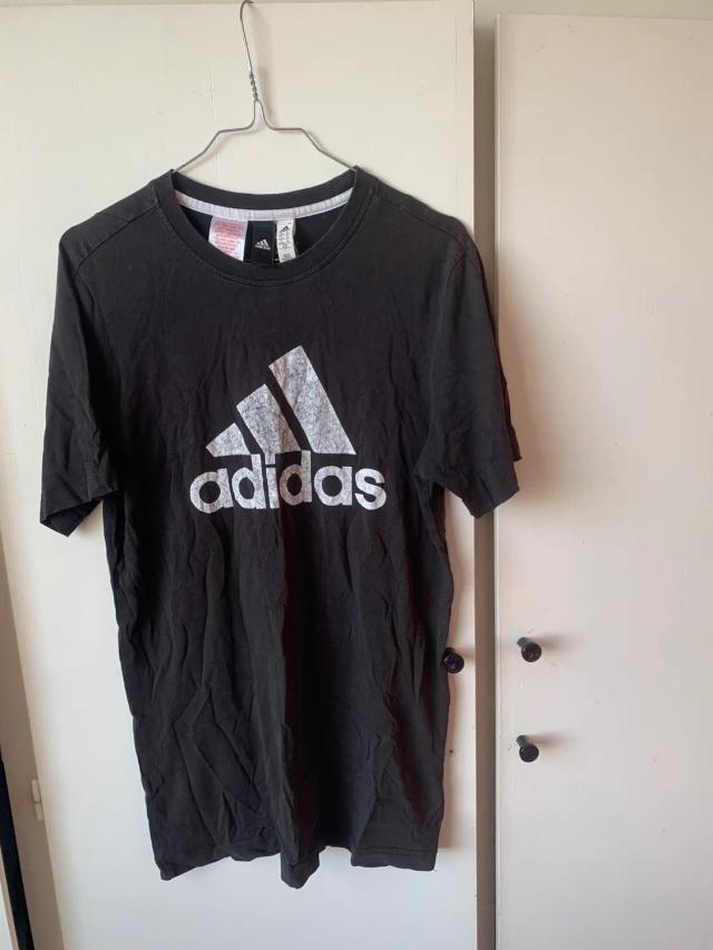 Adidas t-shirt