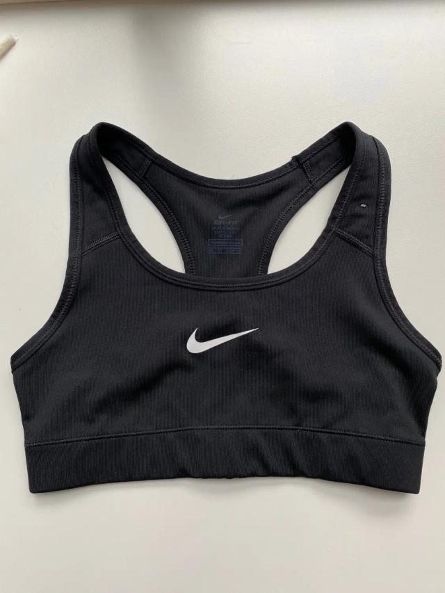 Nike top