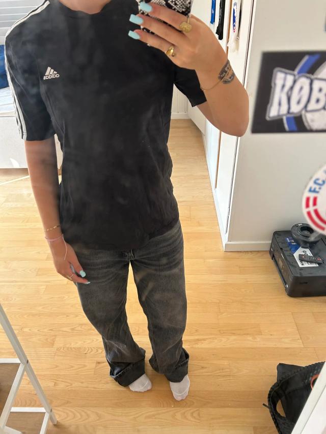 Adidas t-shirt