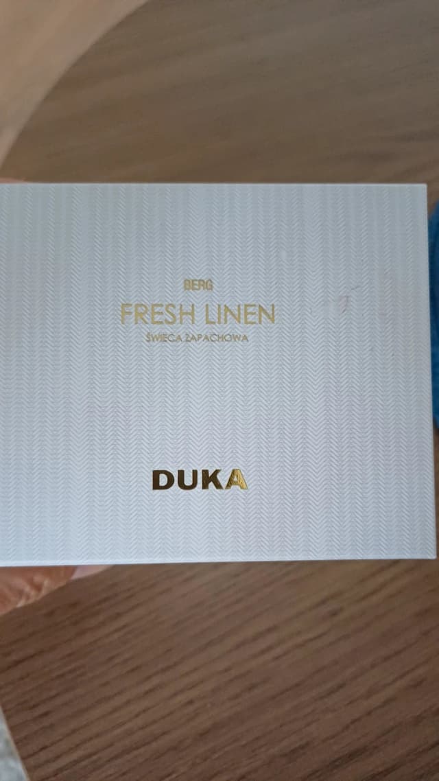 Świecą zapachowa Fresh Linen Duka