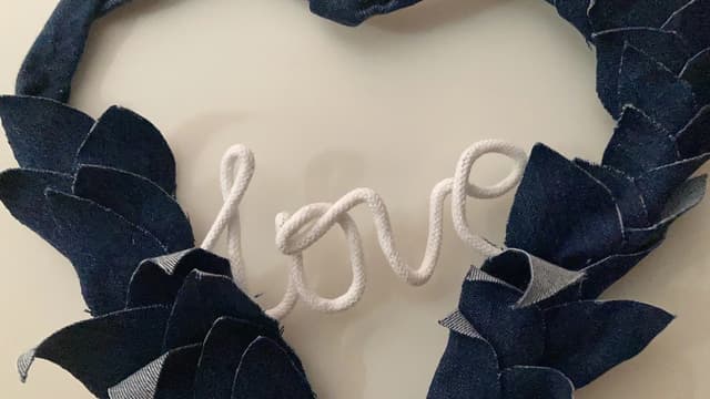 Love wianek zawieszka z jeansu DIY