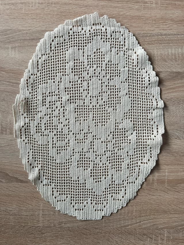 Ręcznie robiona serwetka 49x35 cm BOHO beżowa