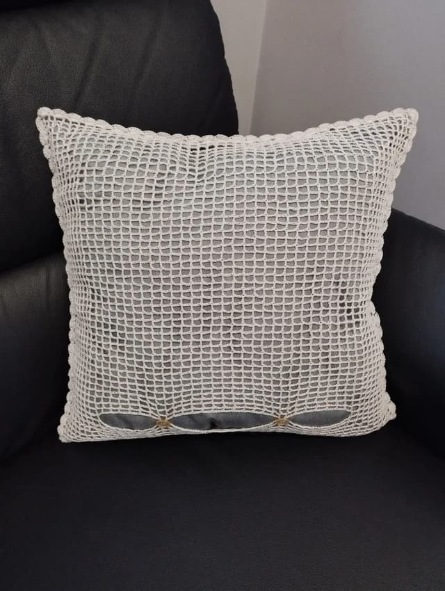 Poszewka na jasiek 40x40 cm handmade na szydełku