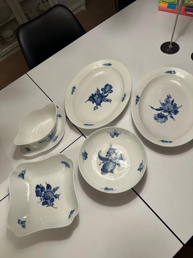 Porcelæn Serverings skåle og