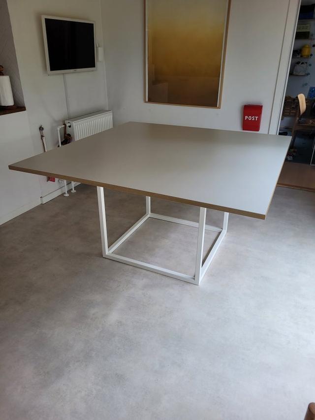 Spisebord Laminat Stelbo +