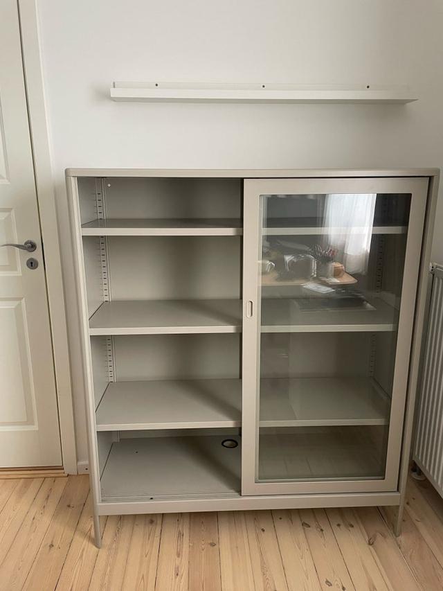 Vitrineskab Ikea b: 120 d: 45 h: