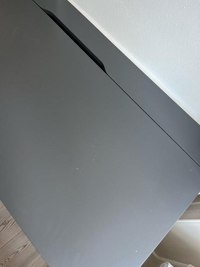 Skrivebord Ikea b: 132 d: 60 h: 78