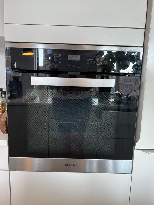 Indbygningsovn Miele H2661-1BP