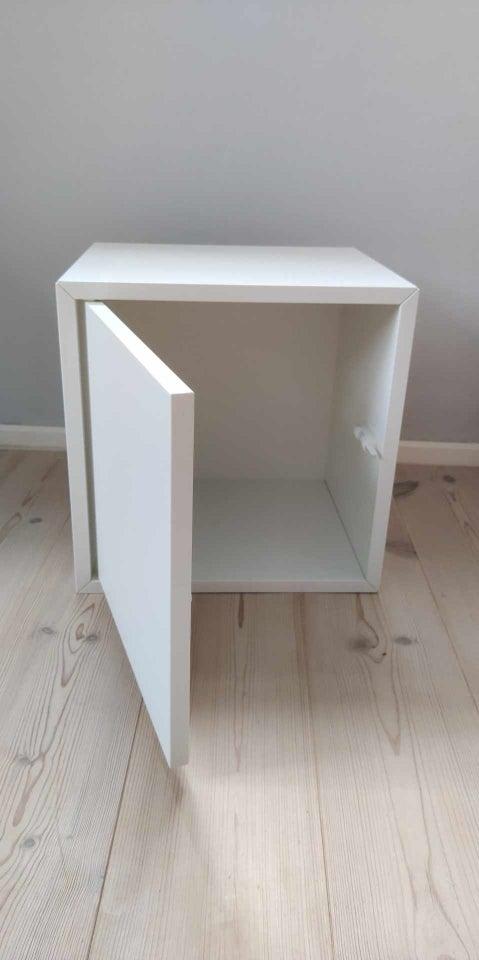 Vægskab  IKEA