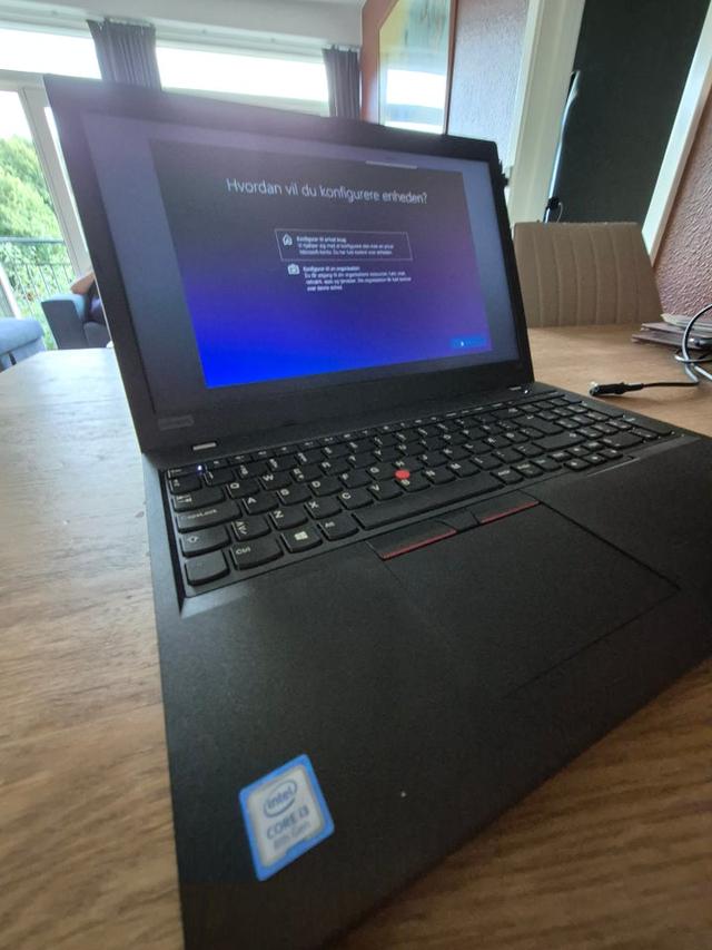 Lenovo 8 GB ram 128 GB harddisk