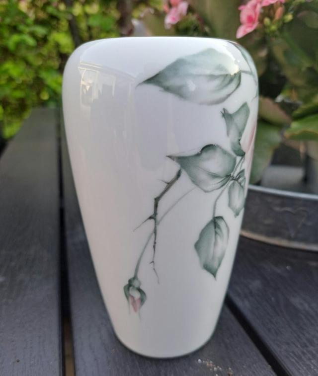 Porcelæn Vase med roser