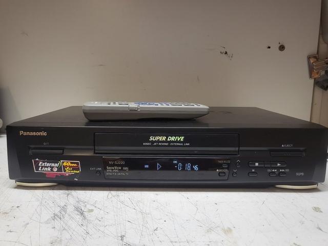 Panasonic VHS Super DRIVE  fjär k model NV-SJ 220EGNB