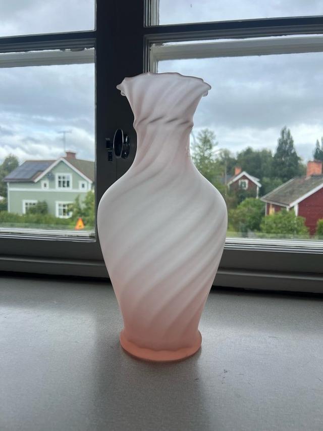 Vas frostad swirl Murano? Handblåst? Rosa vintage retro blomvas