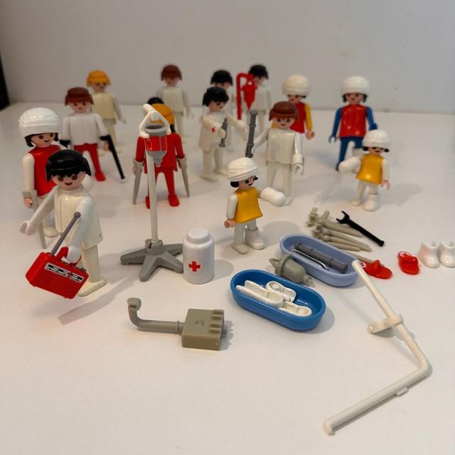 Playmobil samling figurer tillbehör  utrustning sjukhus