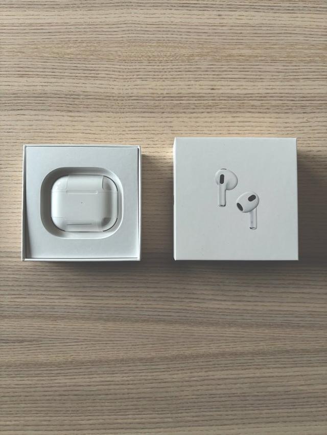 Apple AirPods (3rd gen) MAGSAFE/LIGHTNING (NY! OANVÄNDA!)