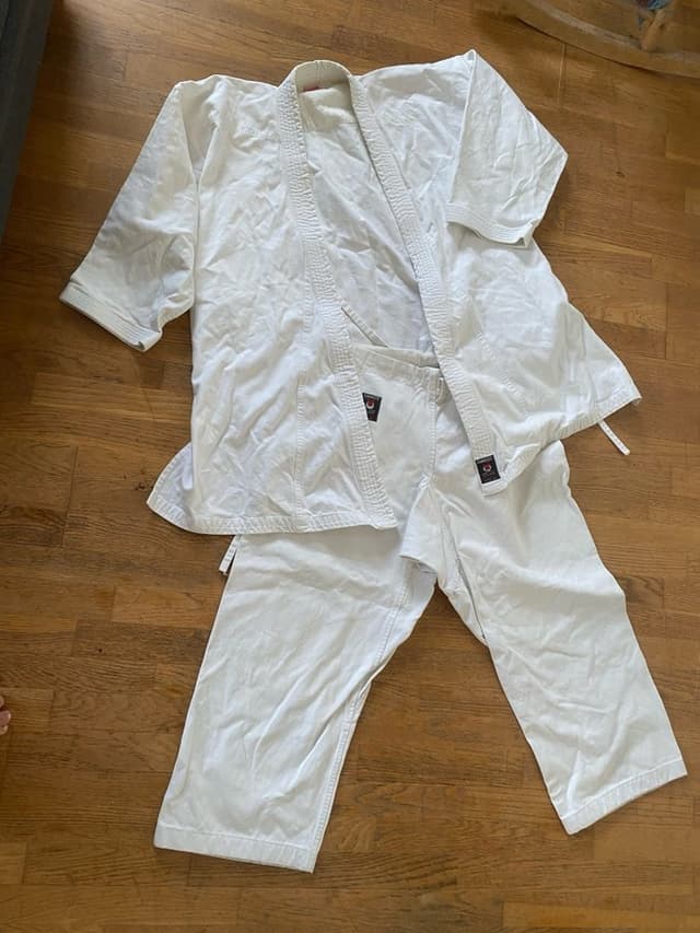 Judo/ Karate Dräkt Storlek small/medium