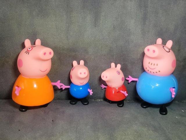 Peppa pig greta gris figurer x4