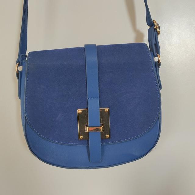 Klarblå handväska / axelremsväska / crossbody