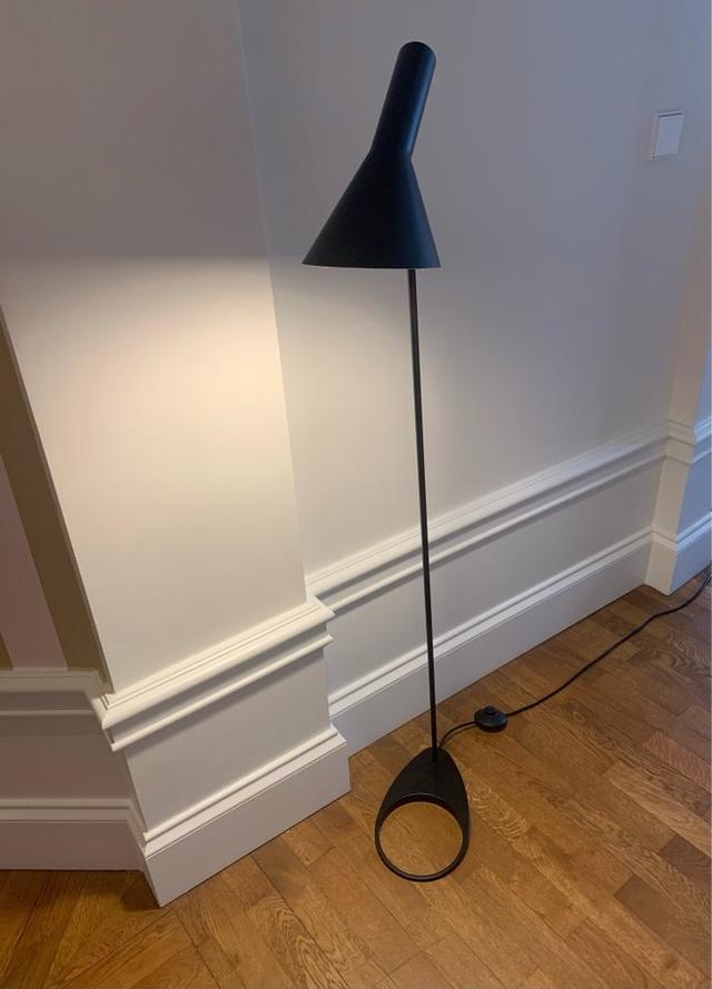 Arne Jacobsen golvlampa