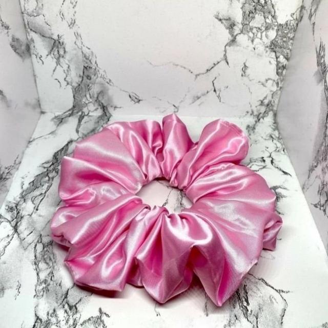 Ljusrosa rosa silke siden överdimensionerad XL Scrunchie Enchanted Scrunch NY