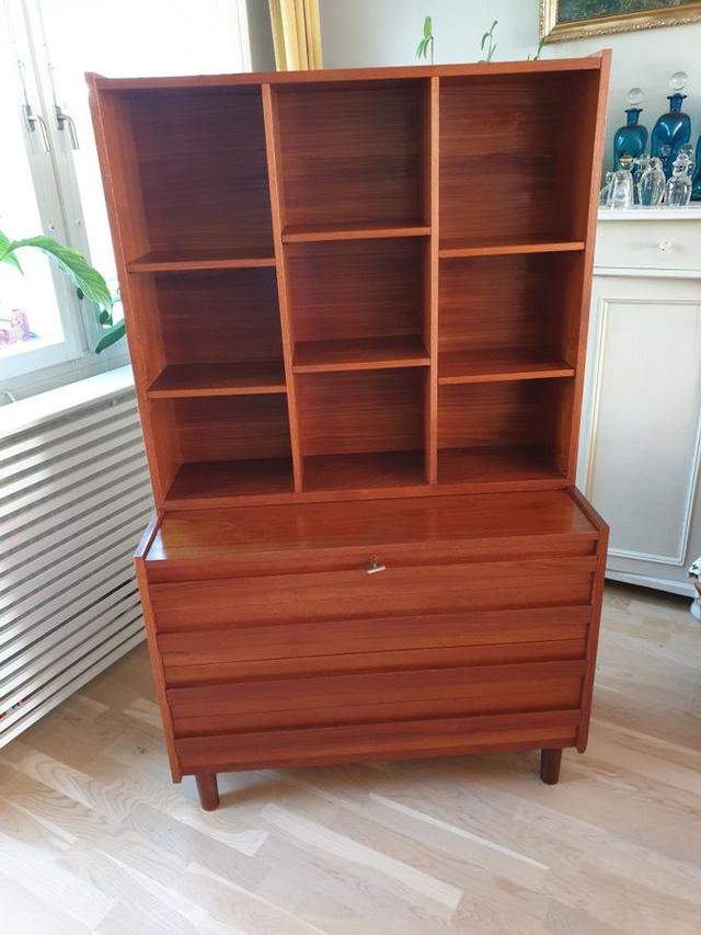 Bokhylla med Byrå Teak Dansk design Reoval 1950-60 Retro Lättplacerad Tidlös