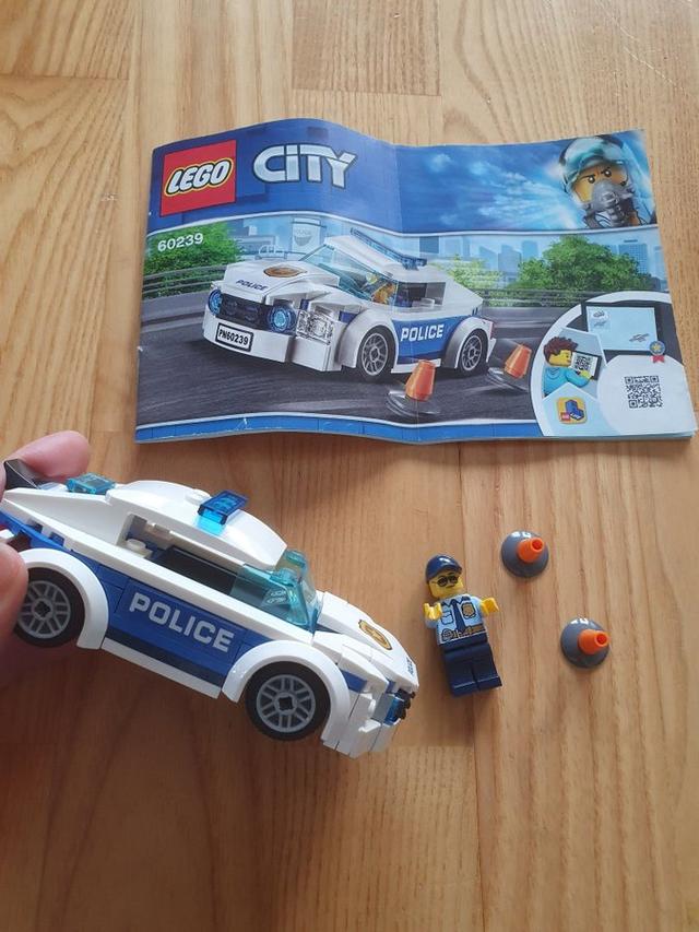 Lego City Polisbil 60239